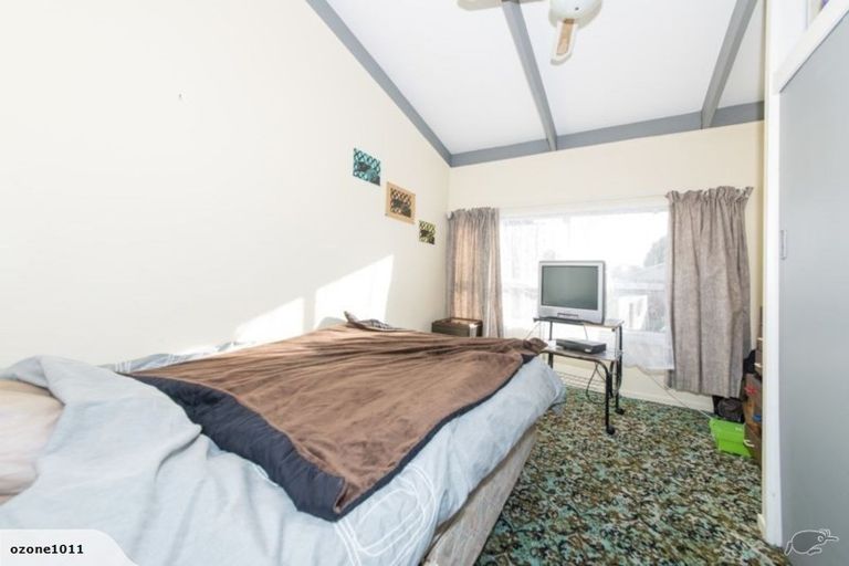 Photo of property in 68a Great South Road, Papakura, 2110