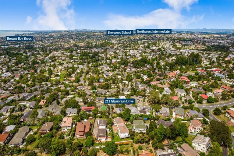 Photo of property in 211 Glamorgan Drive, Torbay, Auckland, 0630