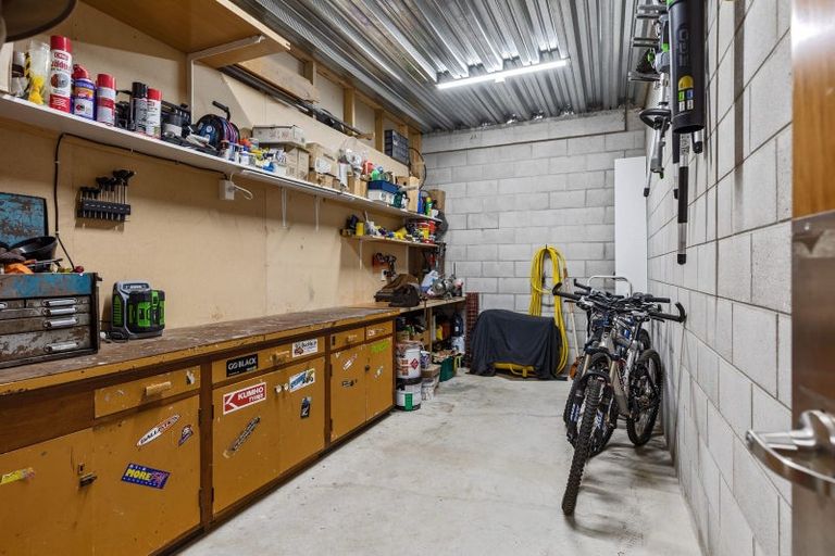 Photo of property in 132r Waikite Road, Welcome Bay, Tauranga, 3175
