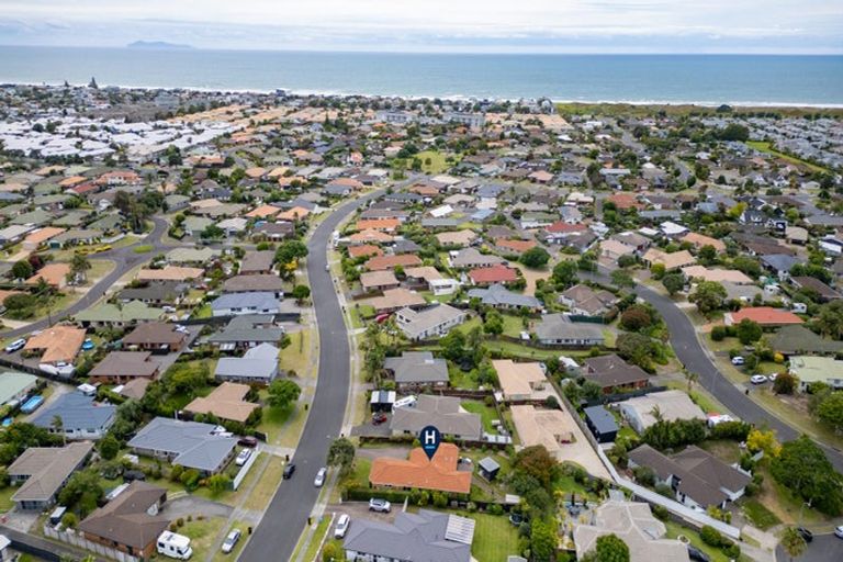 Photo of property in 37 Lotus Avenue, Mount Maunganui, 3116