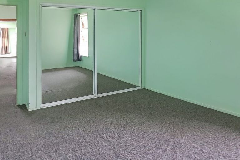 Photo of property in 23 Evans Road, Glen Eden, Auckland, 0602
