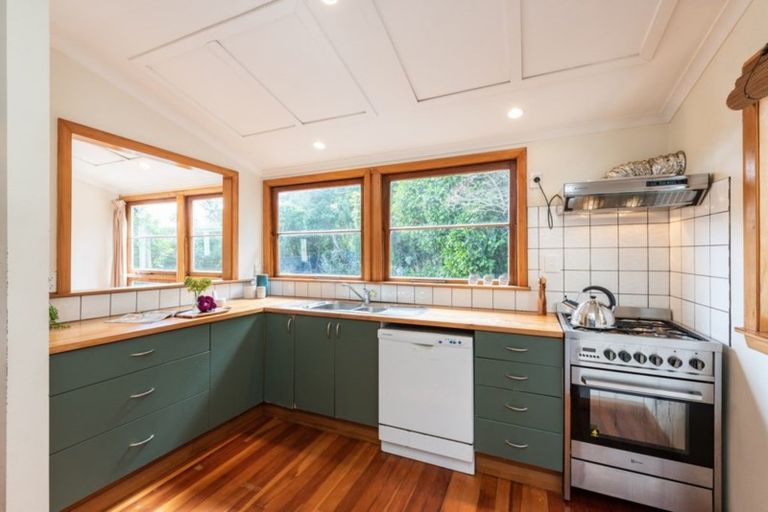 Photo of property in 28 Rangoon Street, Khandallah, Wellington, 6035