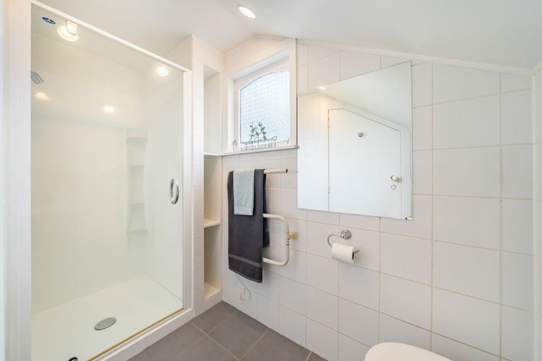 Photo of property in 15 Nile Street, Waterloo, Lower Hutt, 5011