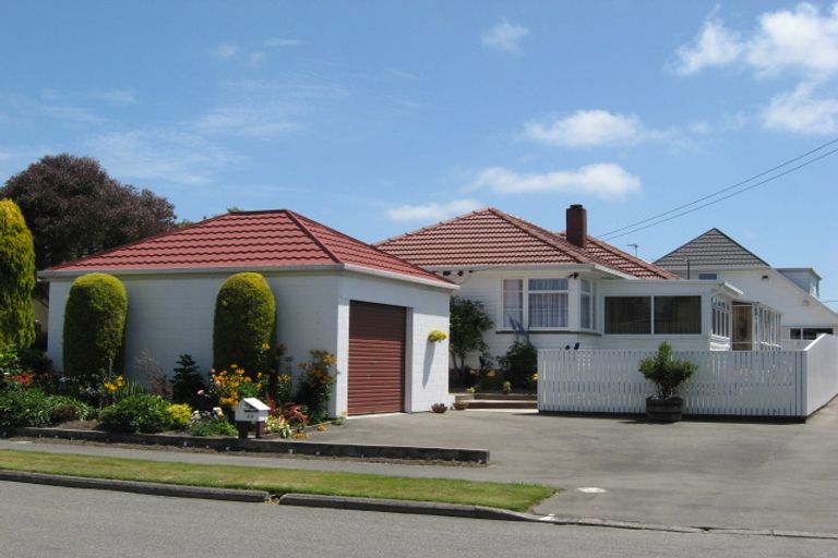 Photo of property in 23 Fenhall Street, Russley, Christchurch, 8042