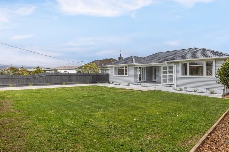 Photo of property in 11 Read Street, Levin, 5510