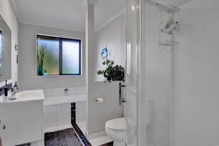 Photo of property in 31 Flint Road West, Stratford, 4332