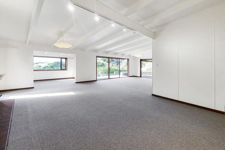 Photo of property in 5a Seapoint Road, Bluff Hill, Napier, 4110