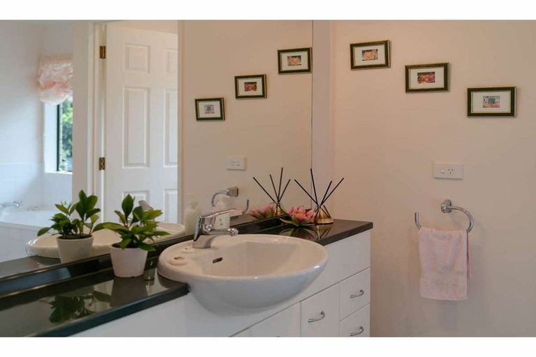 Photo of property in 91g Kemp Road, Kerikeri, 0230