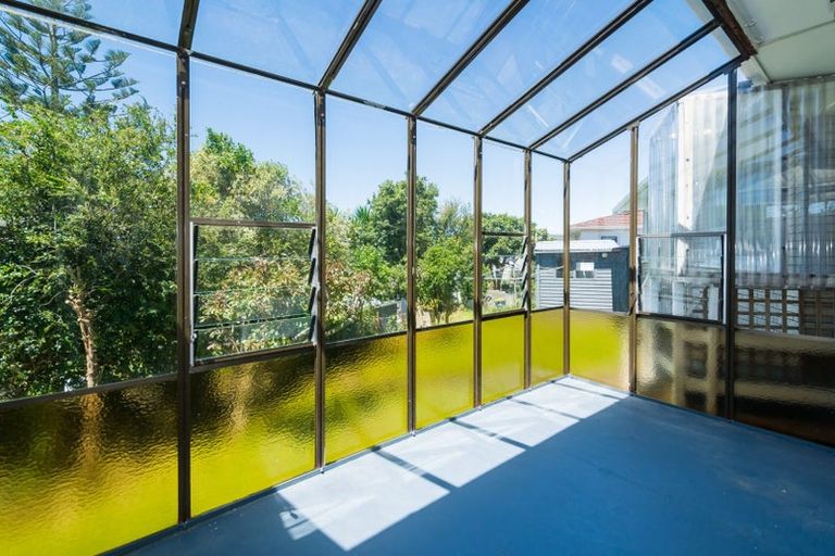 Photo of property in 1/285 Sunset Road, Sunnynook, Auckland, 0632
