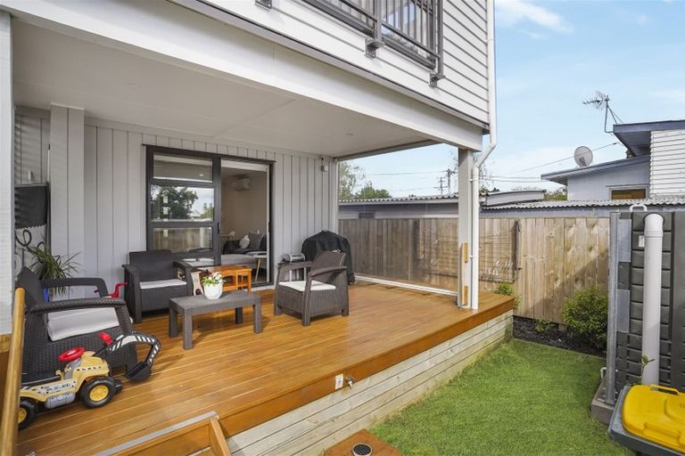 Photo of property in 1/31b Garelja Road, Henderson, Auckland, 0612