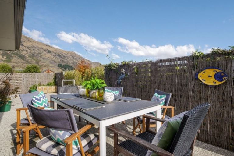 Photo of property in 9 Judge And Jury Drive, Lake Hayes, Queenstown, 9304