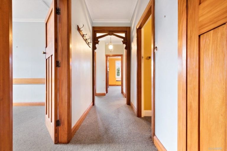 Photo of property in 54 Severn Street, Island Bay, Wellington, 6023