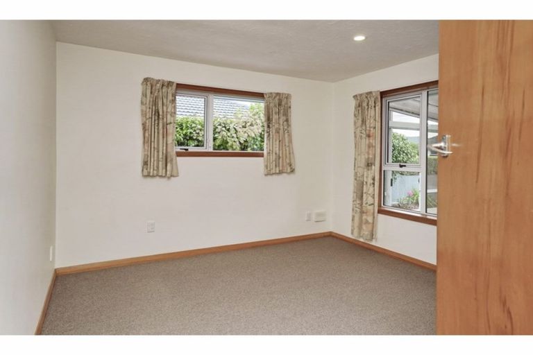 Photo of property in 3 Delph Street, Avonhead, Christchurch, 8042