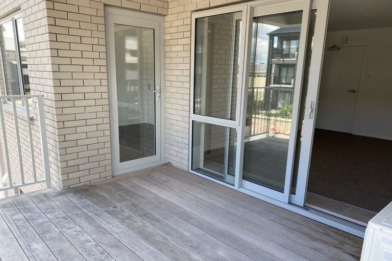 Photo of property in 103/28b Eileen Newey Place, Henderson, Auckland, 0612