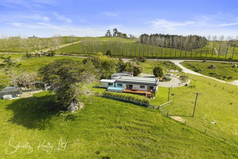 Photo of property in 316 Mountain Road, Maungaturoto, 0587