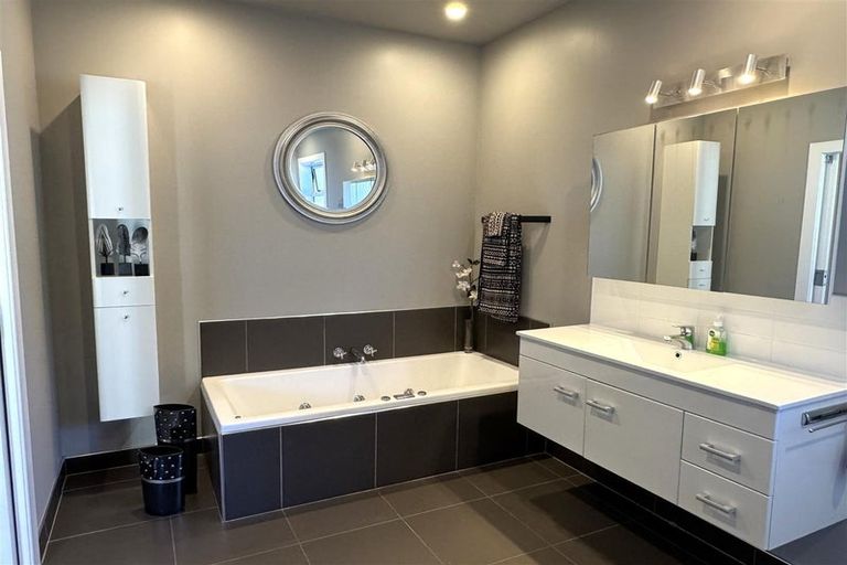 Photo of property in 74 Marlborough Street, Greymouth, 7805