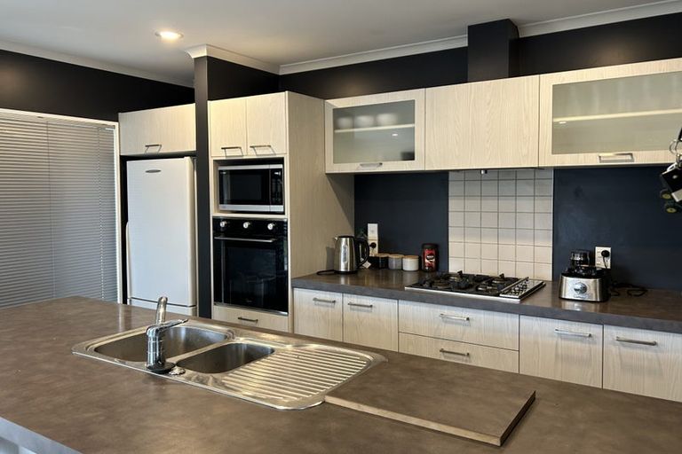 Photo of property in 42 Overbury Crescent, Rolleston, 7614