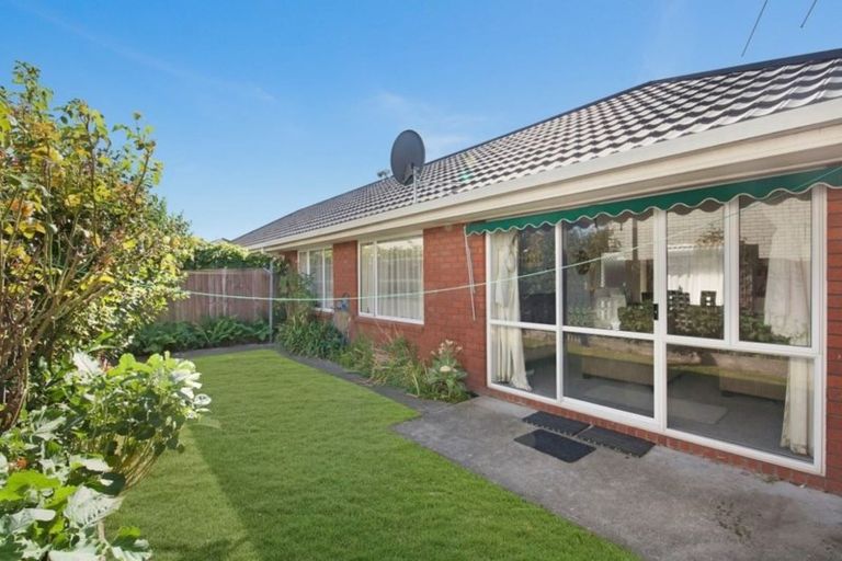 Photo of property in 1/40 Maxwell Street, Riccarton, Christchurch, 8041