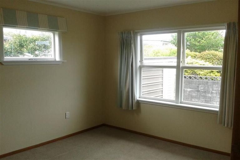 Photo of property in 5 Trafalgar Street, Westown, New Plymouth, 4310