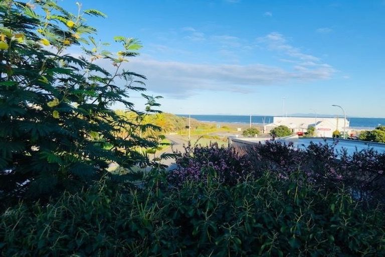 Photo of property in 2 Manly Street, Paraparaumu Beach, Paraparaumu, 5032