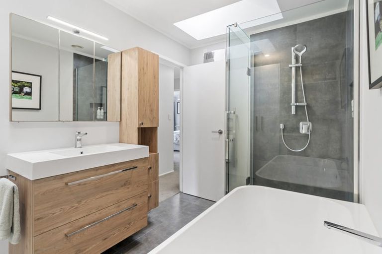Photo of property in Gull - Unmanned, 3/1 Rangitira Avenue, Takapuna, Auckland, 0622