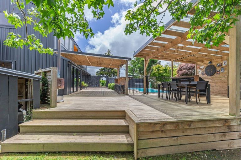 Photo of property in 21 Lindsay Road, Levin, 5510
