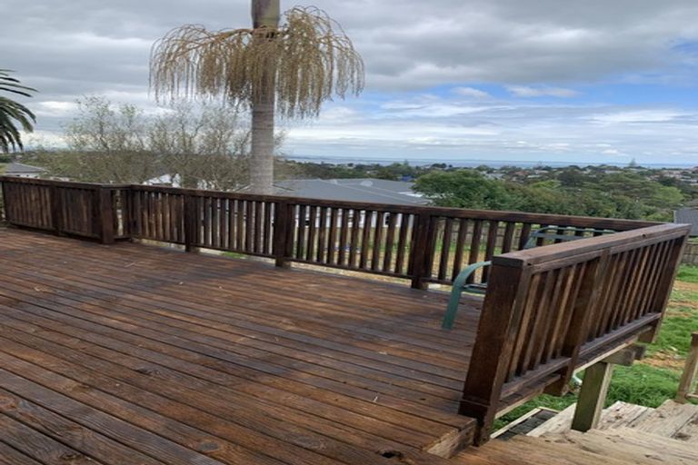 Photo of property in 126 Golf Road, Titirangi, Auckland, 0600