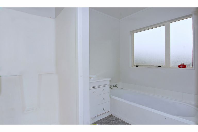 Photo of property in 1 Riverside Drive, Waiuku, 2123