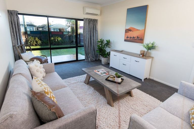 Photo of property in 102 Randolph Street, Woolston, Christchurch, 8062