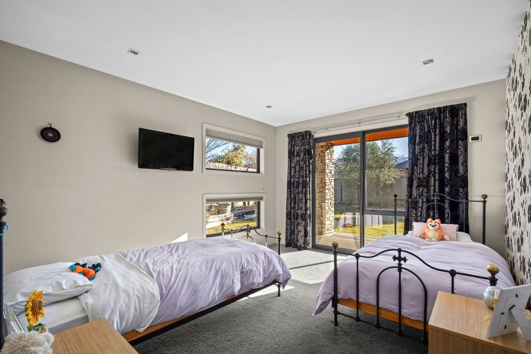 Photo of property in 10 Elizabeth Place, Clyde, 9330