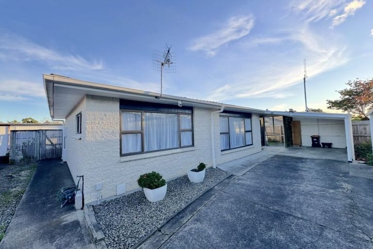 Photo of property in 6 Bethel Court, Milson, Palmerston North, 4414