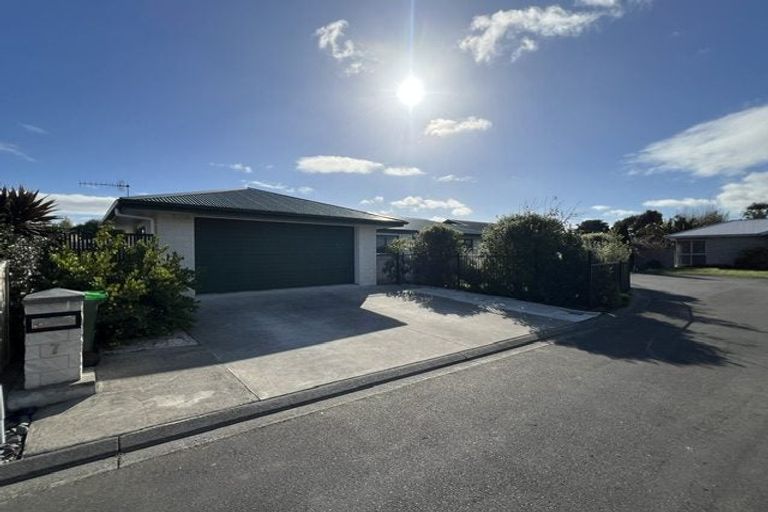 Photo of property in 7 Gregory Grove, Clive, 4102