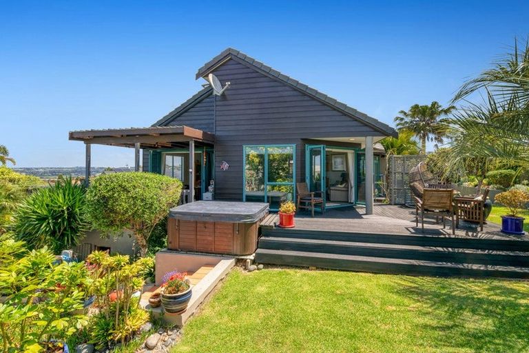 Photo of property in 12 Ascot Way, Orewa, 0931