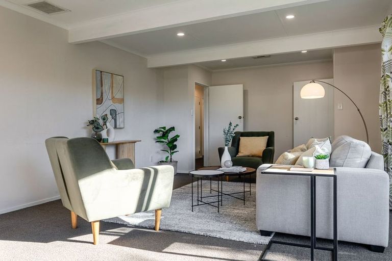 Photo of property in 107 Ruamahanga Crescent, Terrace End, Palmerston North, 4410