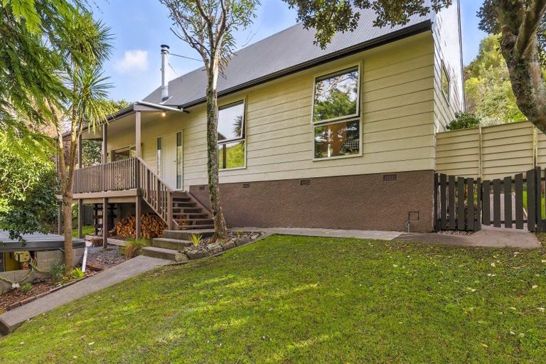 Photo of property in 98 Leinster Avenue, Raumati South, Paraparaumu, 5032