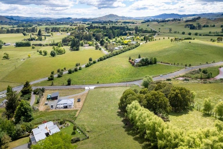 Photo of property in 8 Homewood Road, Waipawa, 4277