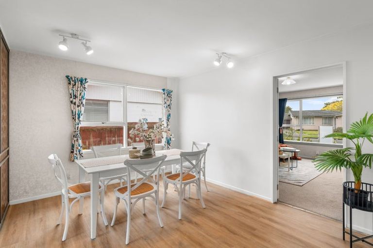 Photo of property in 1/6 Valerie Place, Redwood, Christchurch, 8051