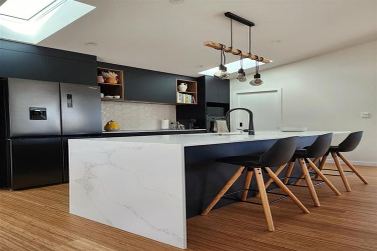 Photo of property in 278a Glenvar Road, Torbay, Auckland, 0630