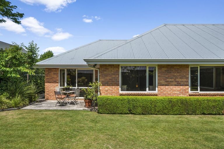 Photo of property in 15 Wardour Mews, Avonhead, Christchurch, 8042