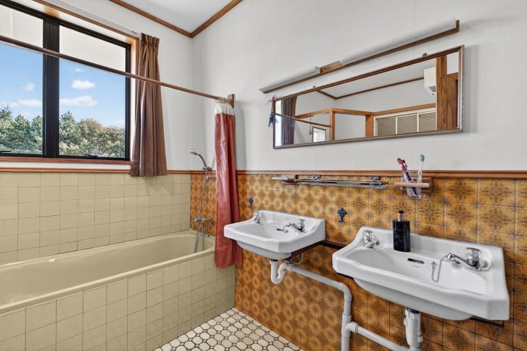 Photo of property in 3128 Coaltrack Road, Coalgate, 7673