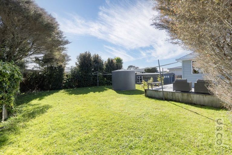 Photo of property in 23 Kaipara Portage Road, Riverhead, 0820