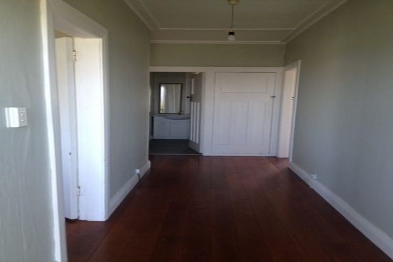 Photo of property in 12 Karepa Street, Brooklyn, Wellington, 6021