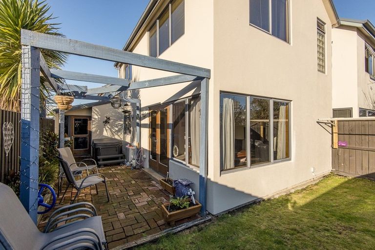 Photo of property in 2/3 Melrose Street, Christchurch Central, Christchurch, 8013