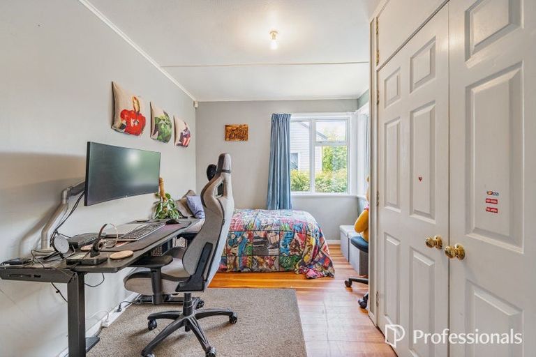 Photo of property in 21 Poole Street, Taita, Lower Hutt, 5011