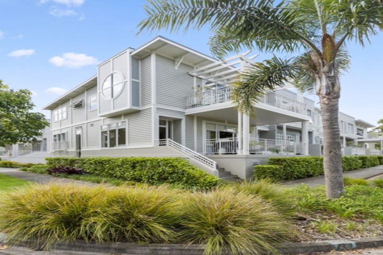 Photo of property in 1 Kensington Drive, Orewa, 0931