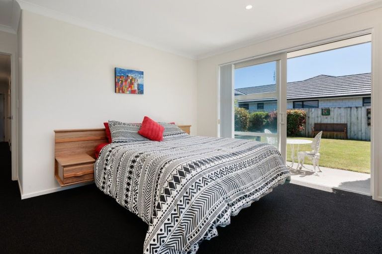 Photo of property in 93 Sandhurst Drive, Papamoa Beach, Papamoa, 3118