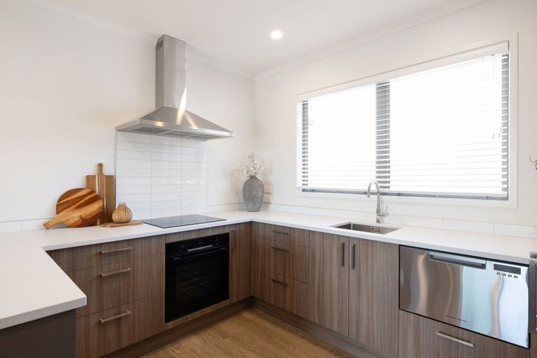Photo of property in 2/41 Thackeray Street, Hamilton Lake, Hamilton, 3204