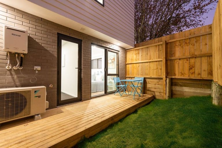 Photo of property in 21b Laura Street, Kelston, Auckland, 0602