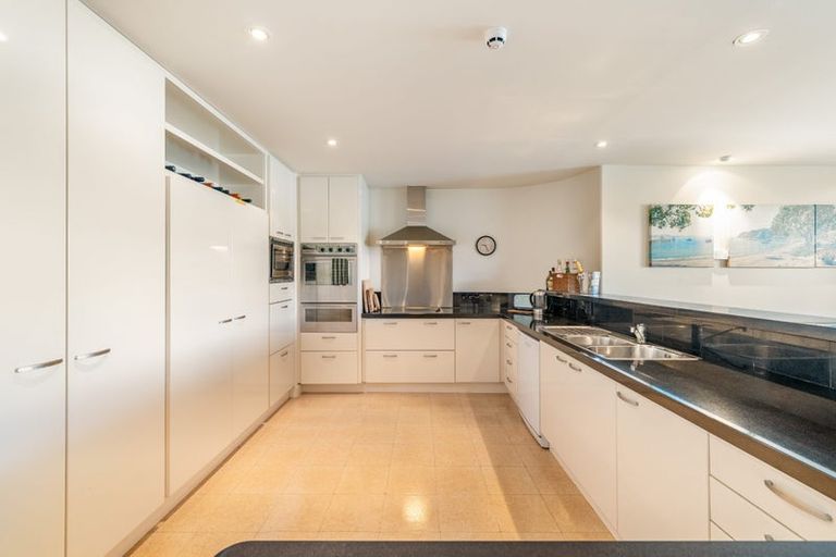 Photo of property in 6/308 Oriental Parade, Oriental Bay, Wellington, 6011