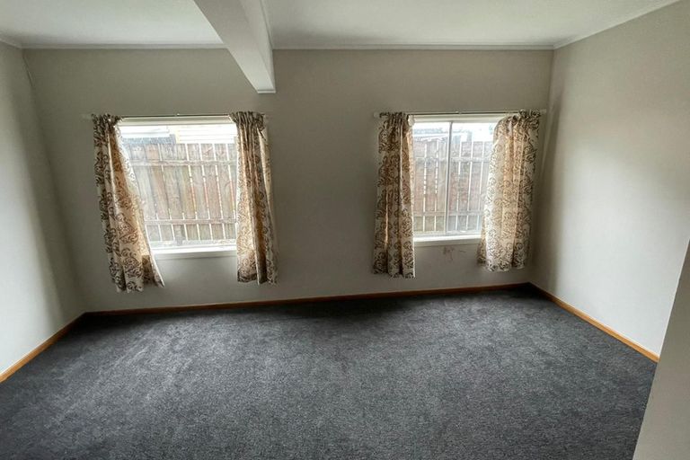 Photo of property in 51 Strid Road, Te Atatu South, Auckland, 0610